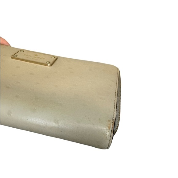 Kate Spade Taupe Grey A La Vita Ostrich Embossed Leather Designer Wallet GUC - Picture 10 of 11